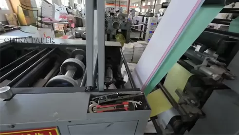 Papel NCR não revestido, quantidade de carga de 14 a 17 toneladas por contêiner de 20 pés para sua eficiência de produção.